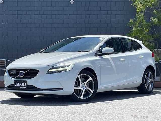 2018 Volvo V40