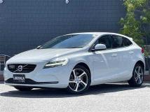2018 Volvo V40