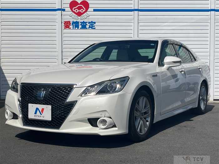 2013 Toyota Crown Hybrid