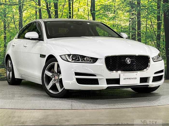 2018 Jaguar XE