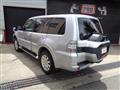 2016 Mitsubishi Pajero