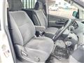 2004 Toyota Estima L