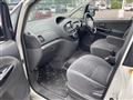 2004 Toyota Estima L
