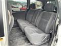 2004 Toyota Estima L