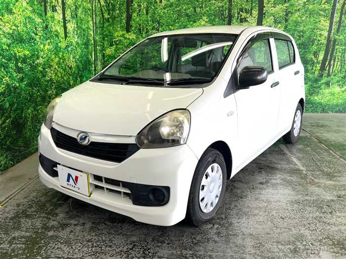 2013 Daihatsu Mira Es