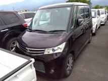 2011 Nissan ROOX