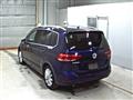 2016 Volkswagen Golf Touran