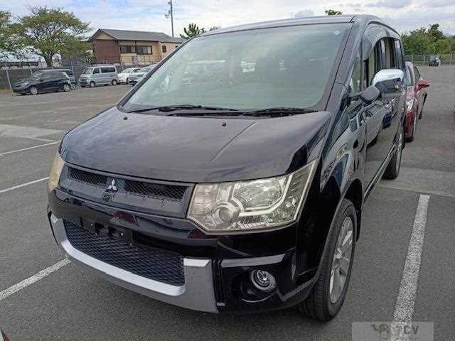 2009 Mitsubishi Delica D5
