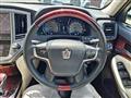 2013 Toyota Crown Majesta