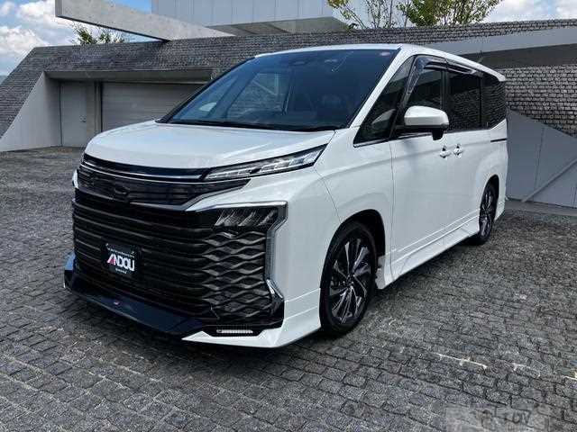 2023 Toyota Voxy