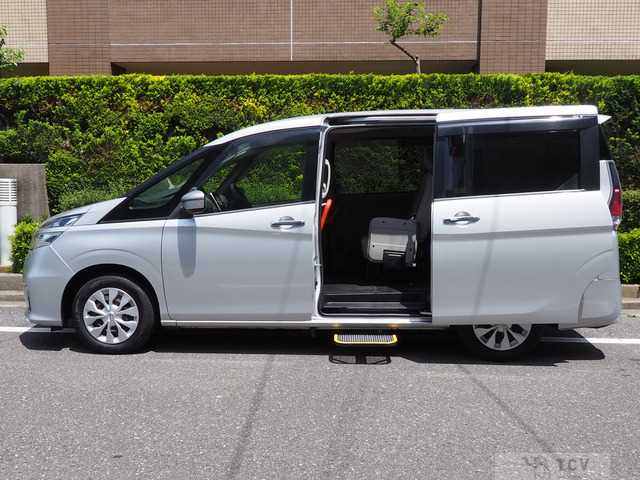 2016 Nissan Serena