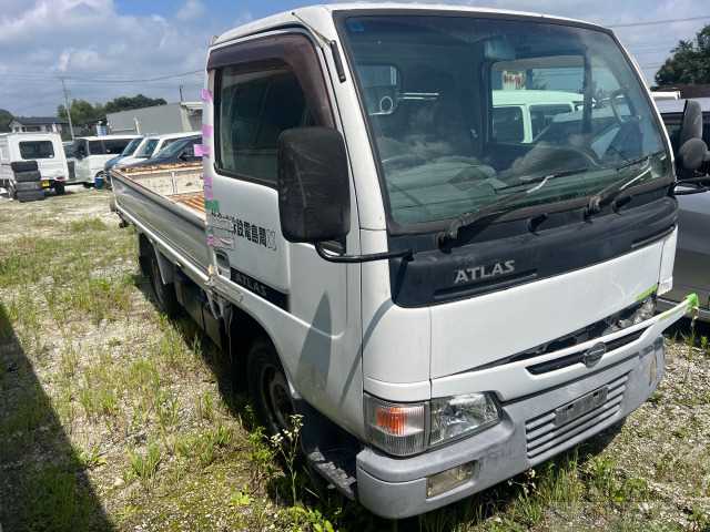 2004 Nissan Atlas