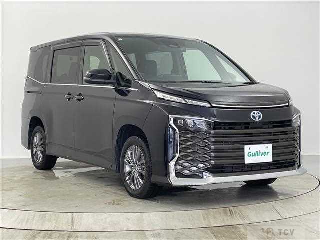 2023 Toyota Voxy