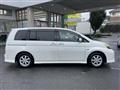 2011 Toyota Isis