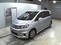 2013 Honda Freed Spike
