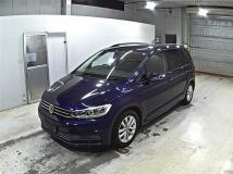 2016 Volkswagen Golf Touran