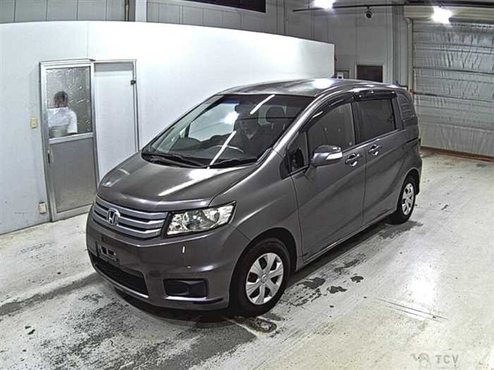 2013 Honda Freed Spike
