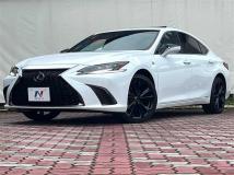 2022 Lexus ES