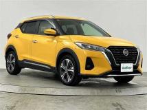2022 Nissan KIX