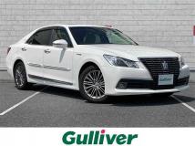 2013 Toyota Crown Hybrid