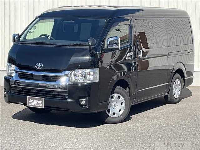 2022 Toyota Hiace Van