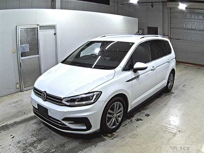 2017 Volkswagen Golf Touran