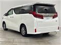 2022 Toyota Alphard Hybrid