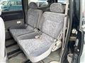 2000 Nissan Serena