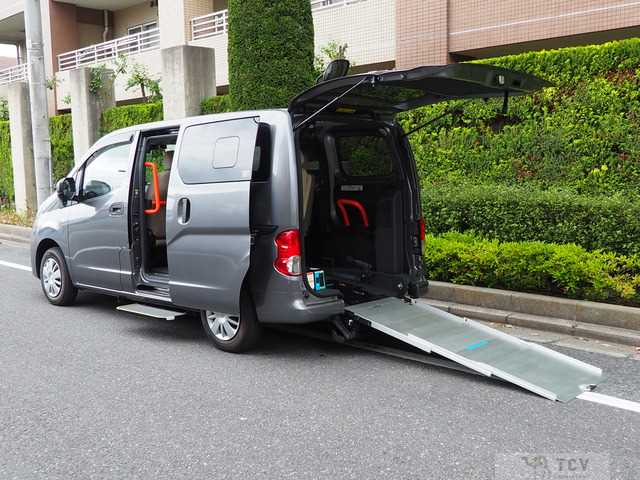 2024 Nissan NV200 VANETTE