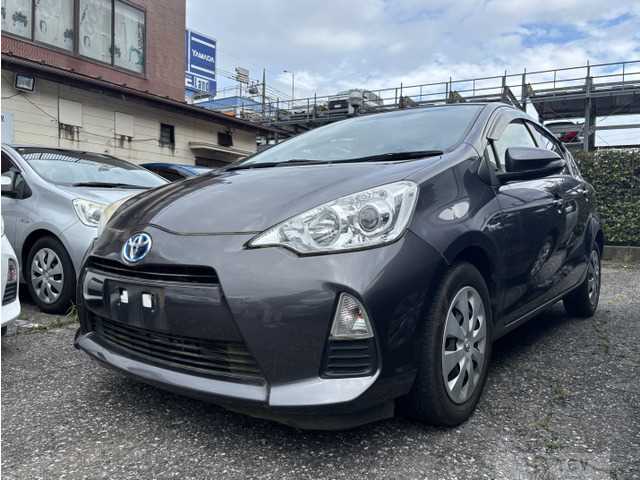 2013 Toyota AQUA