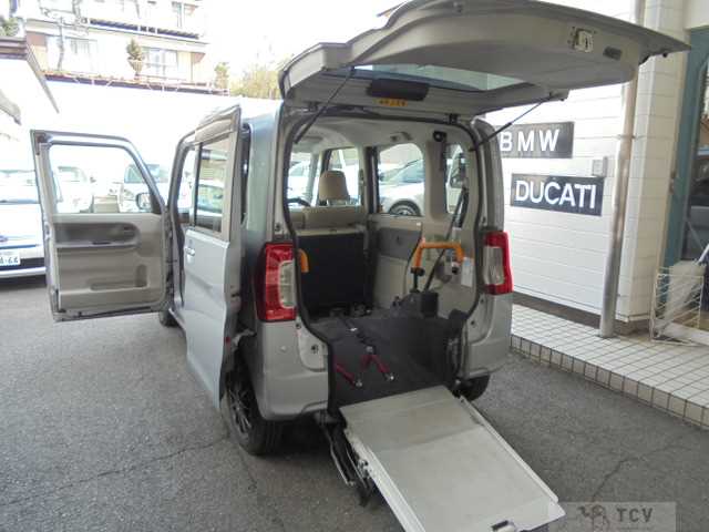 2016 Daihatsu Tanto
