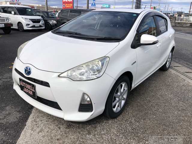 2013 Toyota AQUA