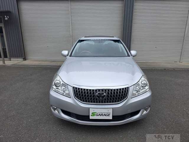2012 Toyota Crown Majesta