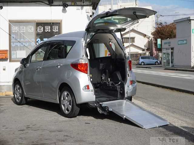 2013 Toyota Ractis