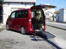 2008 Nissan Serena