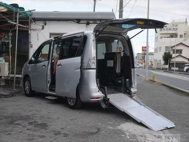 2014 Nissan Serena