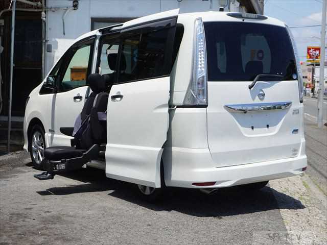 2012 Nissan Serena