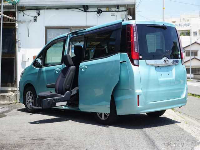 2017 Toyota Noah