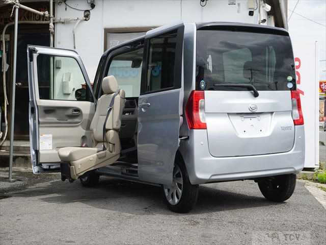 2016 Daihatsu Tanto
