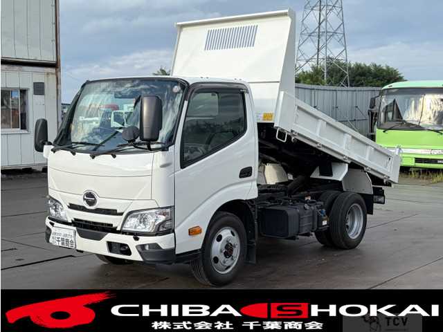 2025 Hino Dutro