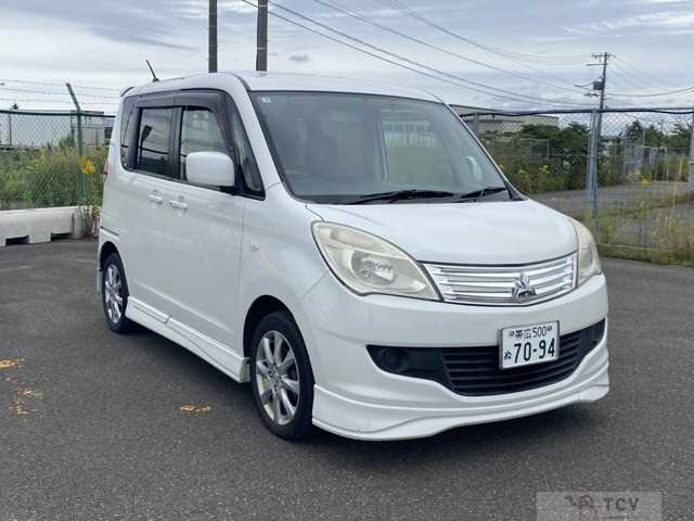 2013 Mitsubishi Delica