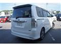 2013 Toyota Voxy