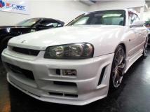 2000 Nissan Skyline