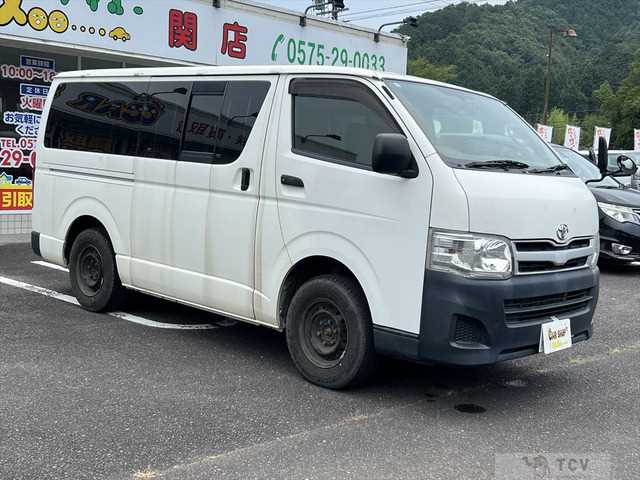 2013 Toyota Regiusace Van