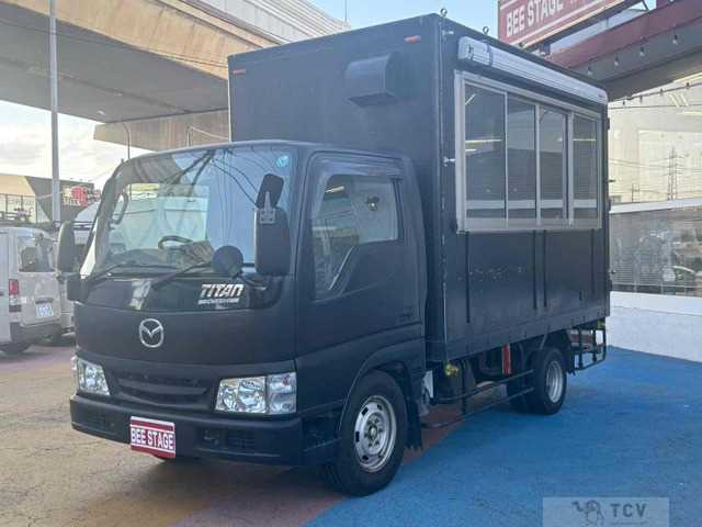 2006 Mazda Titan Dash