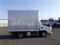 2025 Hino Dutro