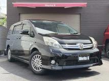 2014 Toyota Isis