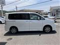 2009 Toyota Voxy