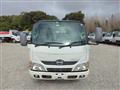 2013 Hino Dutro