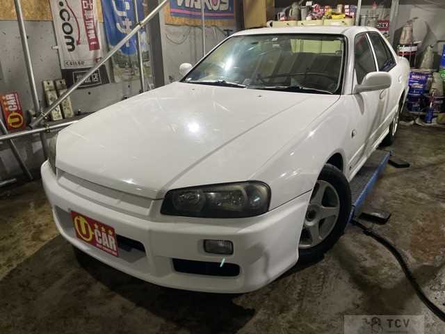 2000 Nissan Skyline